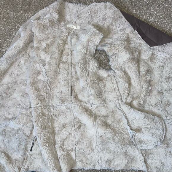 OnTheLand furry vest faux suede sleeveless sherpa comfort SZ M fuzzy comfort - Picture 7 of 12